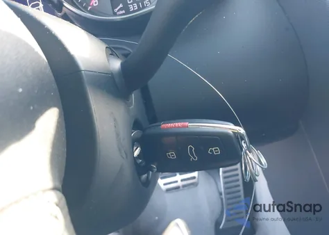 2015 Audi R8 4.2 z USA, uszkodzony, nr VIN WUASUAFG0F7001806